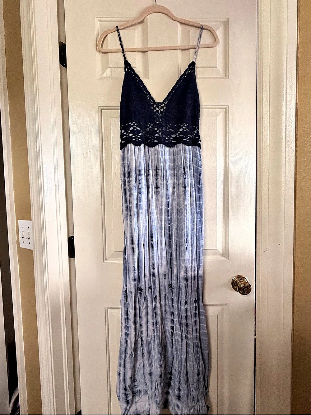 Lilation Maxi Dress in Blue & White Size XL